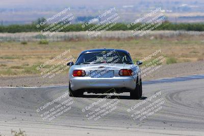 media/Jun-05-2022-CalClub SCCA (Sun) [[19e9bfb4bf]]/Group 1/Race/